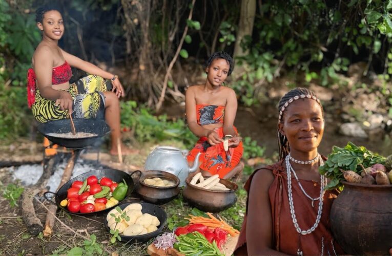 African Village Way Of Cooking Delicious & Simple Breakfast Recipes (Matoke)