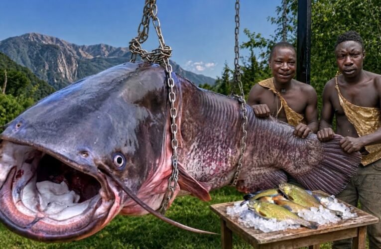Chaba & Dudukwe’s INCREDIBLE  cooking Big dishes   In Hadzabe Land